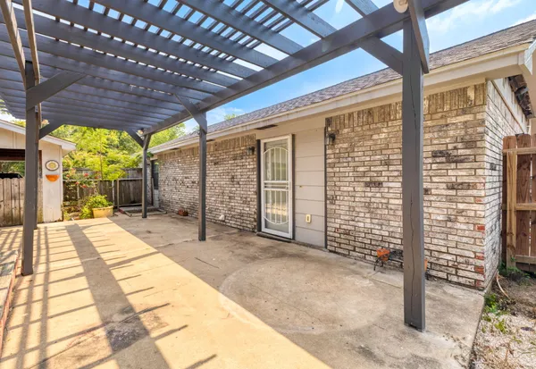 a view of porch with patio