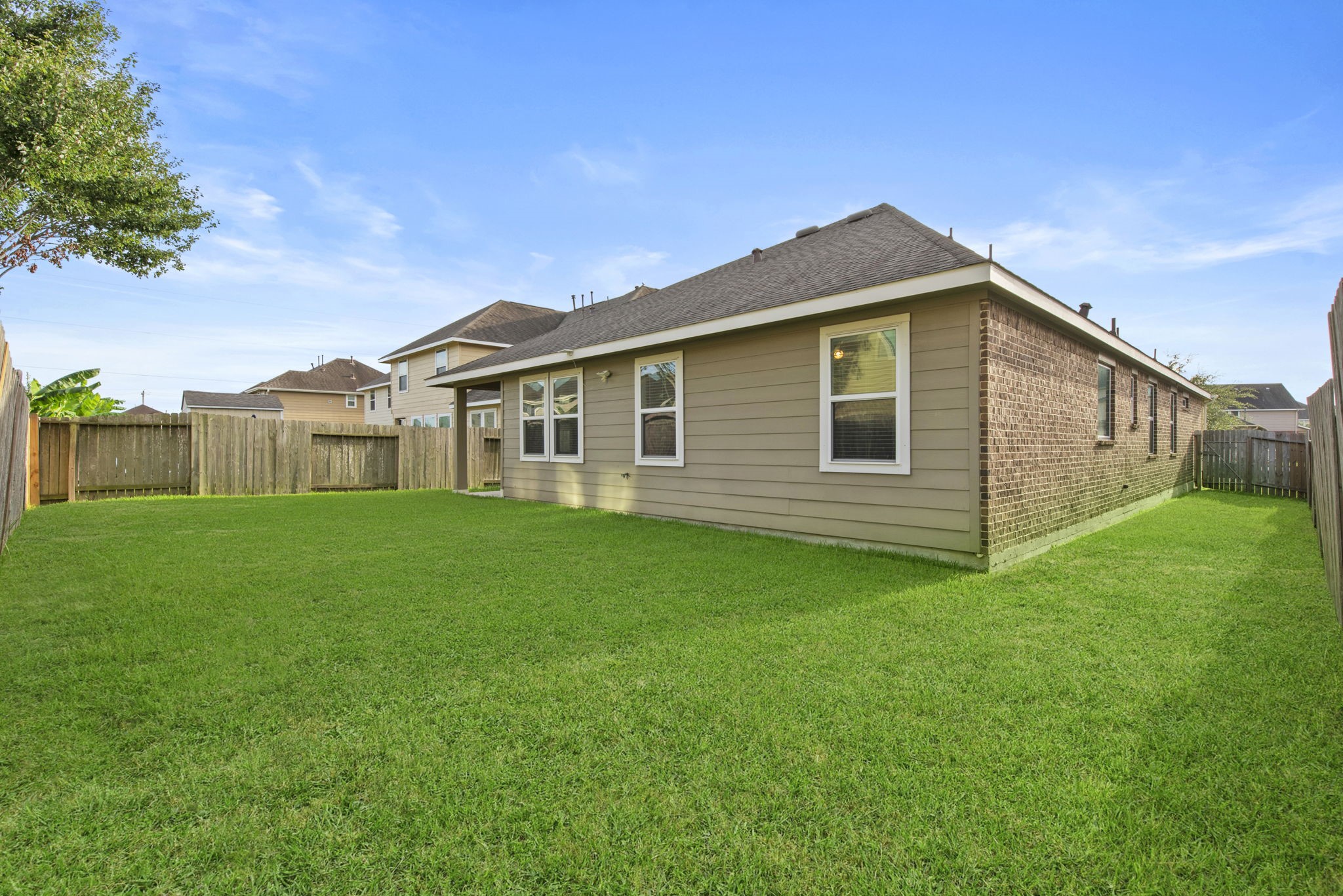 4706 Alluvial Circle Alvin, TX 77511 - Photo 36 of 39 a view of a house with backyard