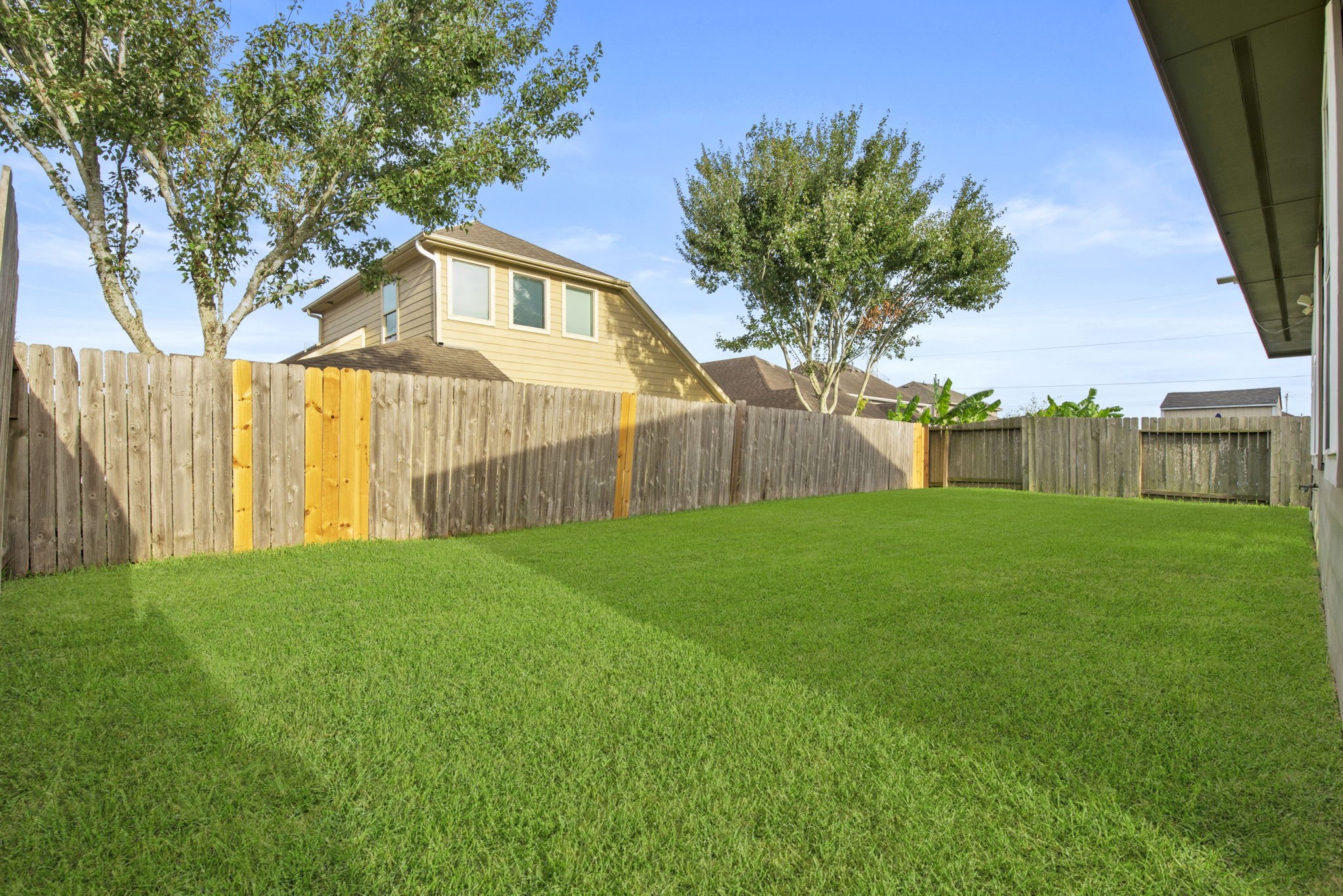 4706 Alluvial Circle Alvin, TX 77511 - Photo 37 of 39 a front view of a house with garden
