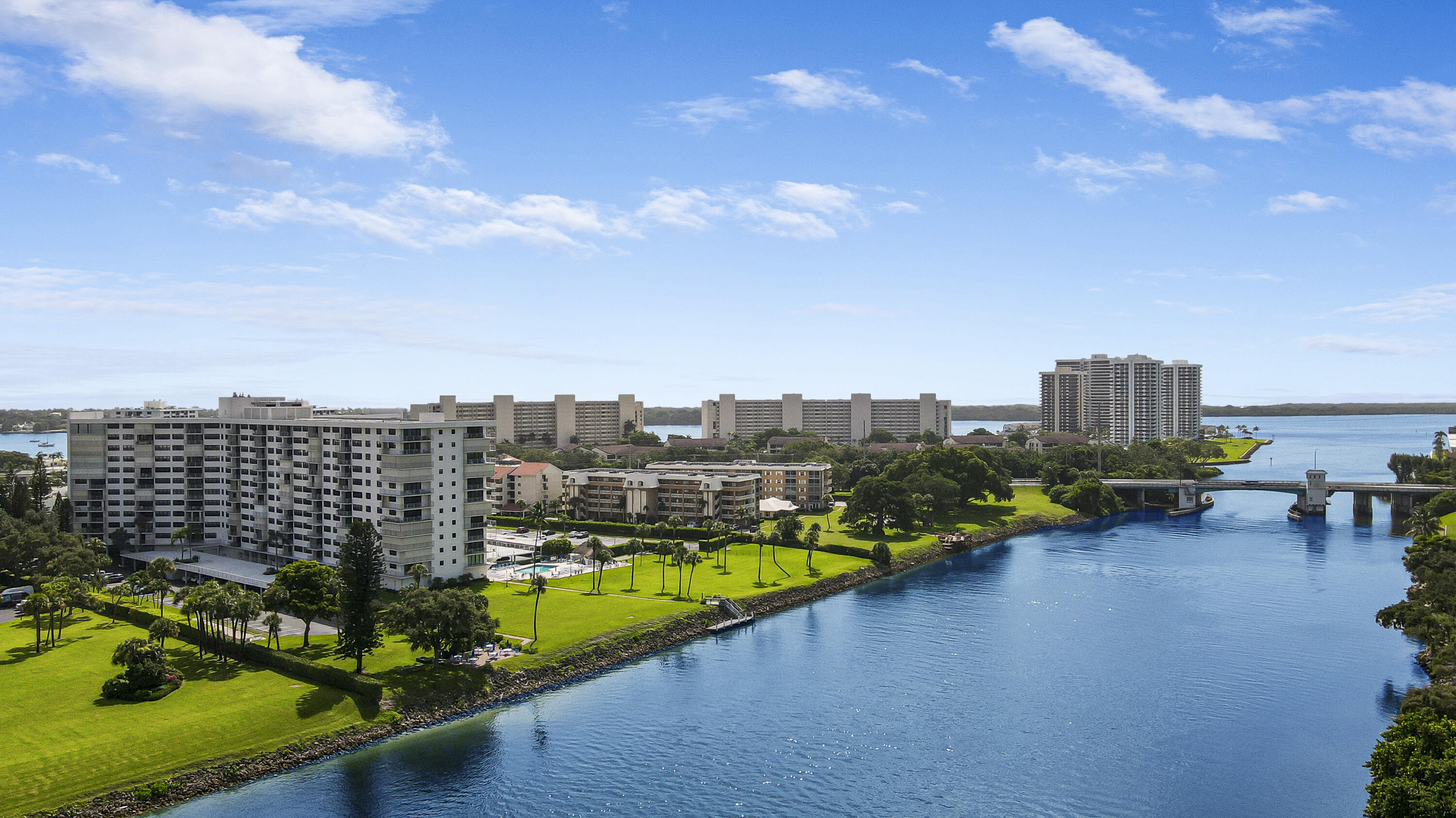 336 Golfview Road, Unit 214 North Palm Beach, FL 33408 - Photo 48 of 48 Aerials-19