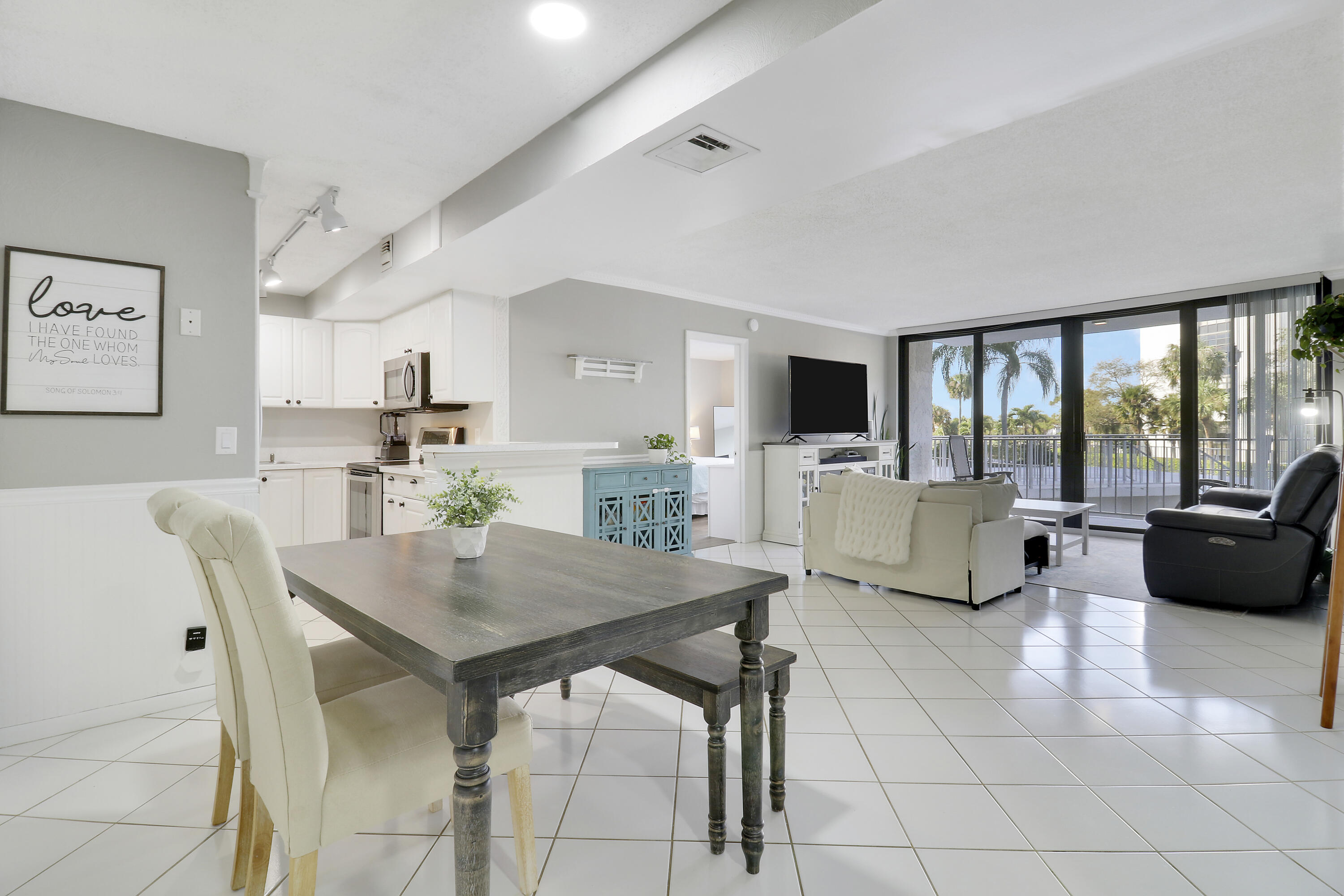 336 Golfview Road, Unit 214 North Palm Beach, FL 33408 - Photo 9 of 48 House1-15