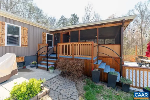 $475,000 | 7234 3 Notch Road, Louisa, VA 23093