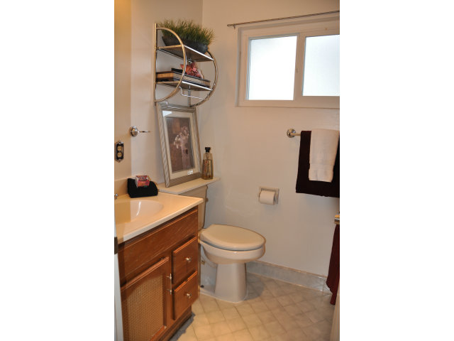 836 Bucknall Road Campbell, CA 95008 - Photo 11 of 14 Gallery Image 11