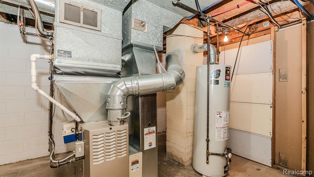 1295 Columbia Road Berkley, MI 48072 - Photo 46 of 53