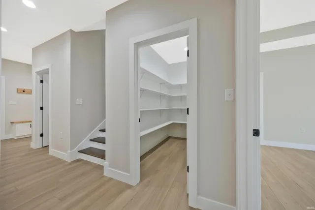 $539,000 | 6100 Ashford Drive, Newburgh, IN 47630