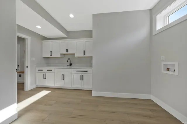 $539,000 | 6100 Ashford Drive, Newburgh, IN 47630