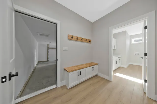 $539,000 | 6100 Ashford Drive, Newburgh, IN 47630