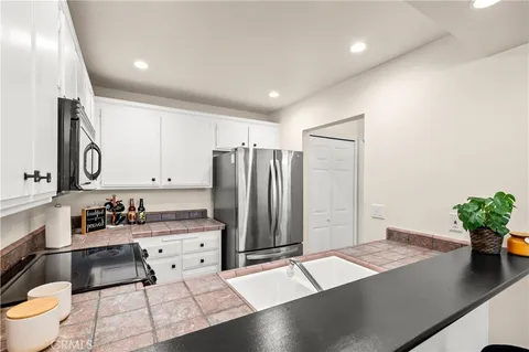 $435,000 | 21345 Norwalk Boulevard, Unit 117, Hawaiian Gardens, CA 90716