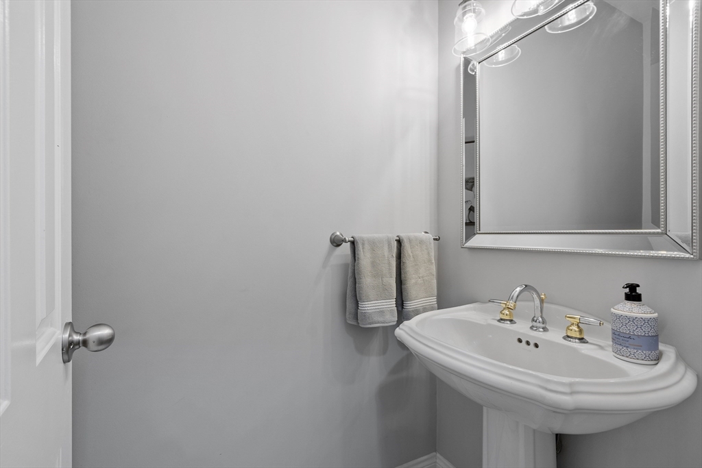 143 Nashaway Road Bolton, MA 01740 - Photo 16 of 39 Gallery Image 16