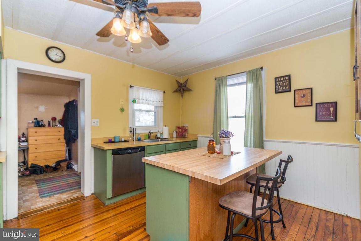 140 North Cedar Street Lititz, PA 17543 - Photo 5 of 28
