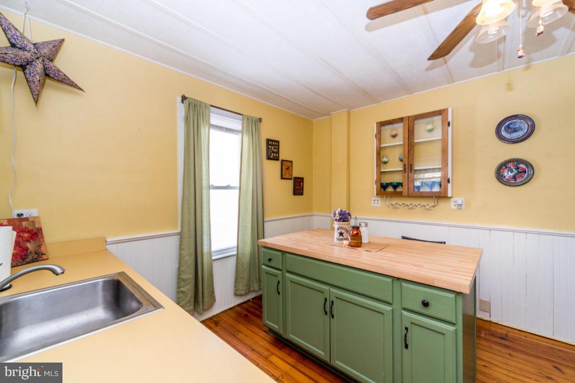 140 North Cedar Street Lititz, PA 17543 - Photo 7 of 28