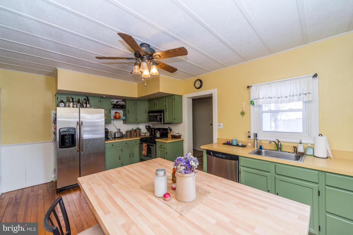 140 North Cedar Street Lititz, PA 17543 - Photo 9 of 28