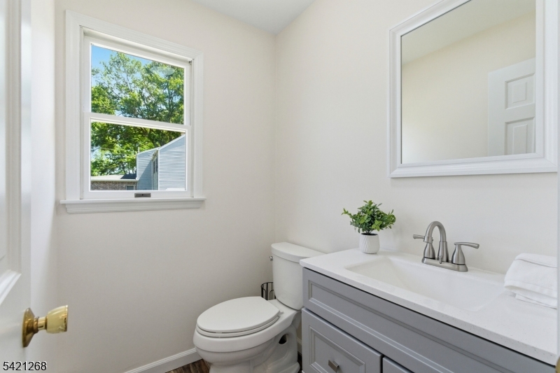 112 Grouser Road Somerset, NJ 08873 - Photo 12 of 40