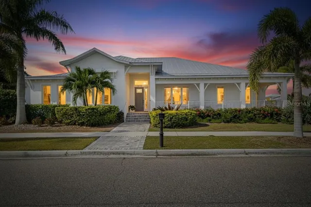 a view of a yard in front of a house