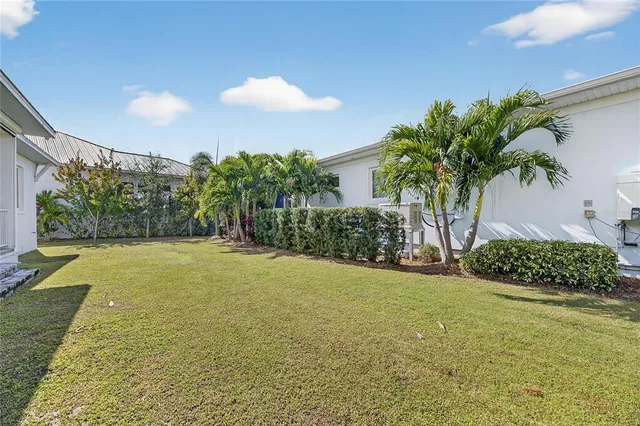 $769,000 | 5720 Tybee Island Drive, Apollo Beach, FL 33572