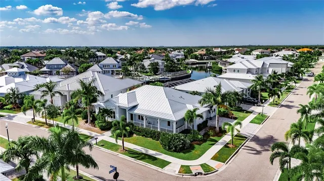 $769,000 | 5720 Tybee Island Drive, Apollo Beach, FL 33572