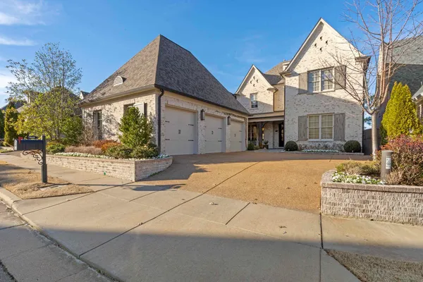 $975,000 | 7868 Edmonton Park Lane, Germantown, TN 38138