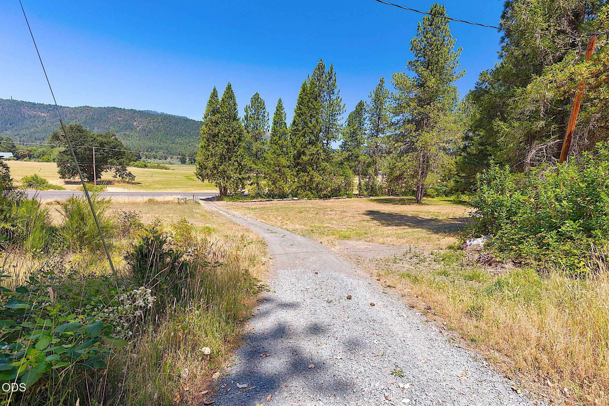 11230 Lower River Road Grants Pass, OR 97526 - Photo 21 of 29