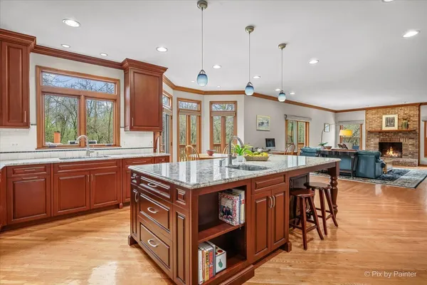 $875,000 | 25089 North Pawnee Road, Barrington, IL 60010