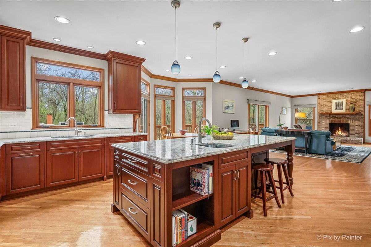 25089 North Pawnee Road Barrington, IL 60010 - Photo 11 of 54