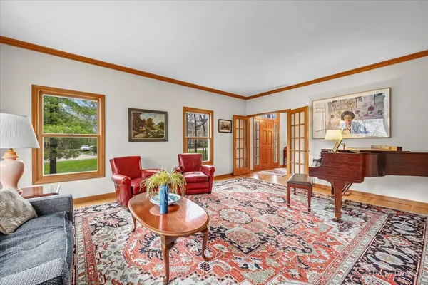$875,000 | 25089 North Pawnee Road, Barrington, IL 60010