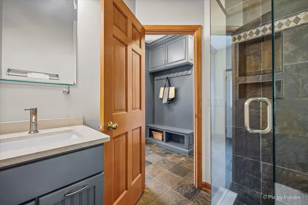 $875,000 | 25089 North Pawnee Road, Barrington, IL 60010