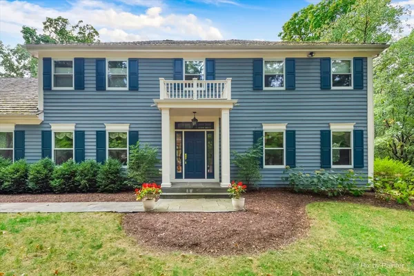 $875,000 | 25089 North Pawnee Road, Barrington, IL 60010
