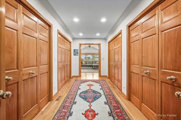 $875,000 | 25089 North Pawnee Road, Barrington, IL 60010