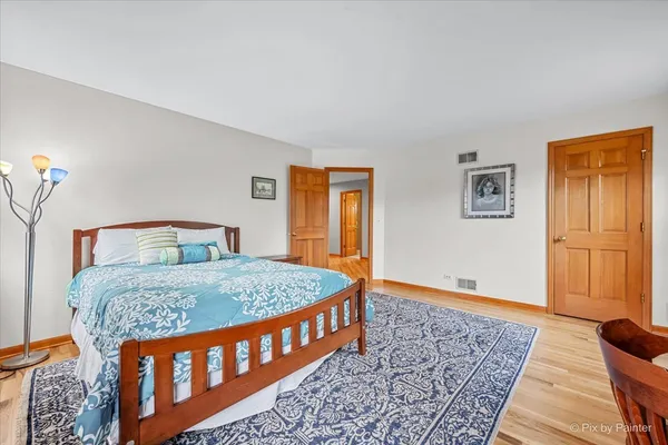 $875,000 | 25089 North Pawnee Road, Barrington, IL 60010