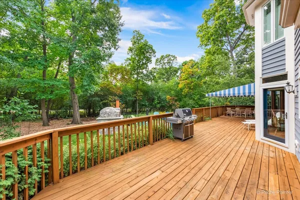 $875,000 | 25089 North Pawnee Road, Barrington, IL 60010