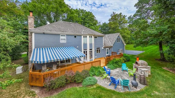$875,000 | 25089 North Pawnee Road, Barrington, IL 60010
