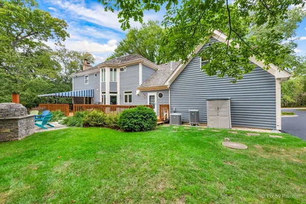 $875,000 | 25089 North Pawnee Road, Barrington, IL 60010
