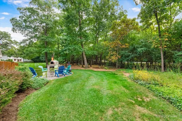 $875,000 | 25089 North Pawnee Road, Barrington, IL 60010