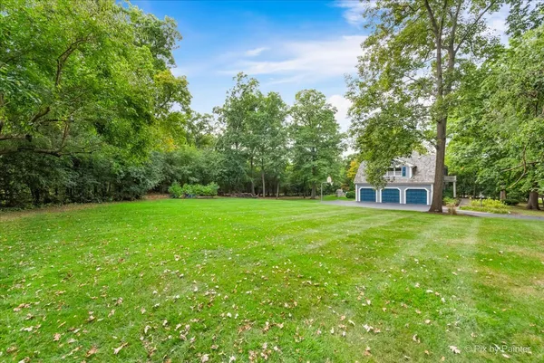 $875,000 | 25089 North Pawnee Road, Barrington, IL 60010