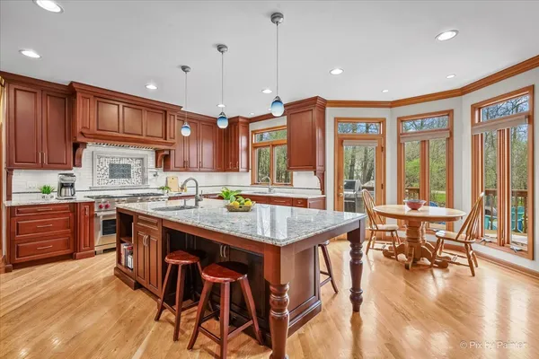 $875,000 | 25089 North Pawnee Road, Barrington, IL 60010