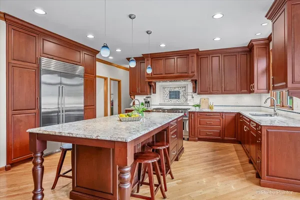 $875,000 | 25089 North Pawnee Road, Barrington, IL 60010