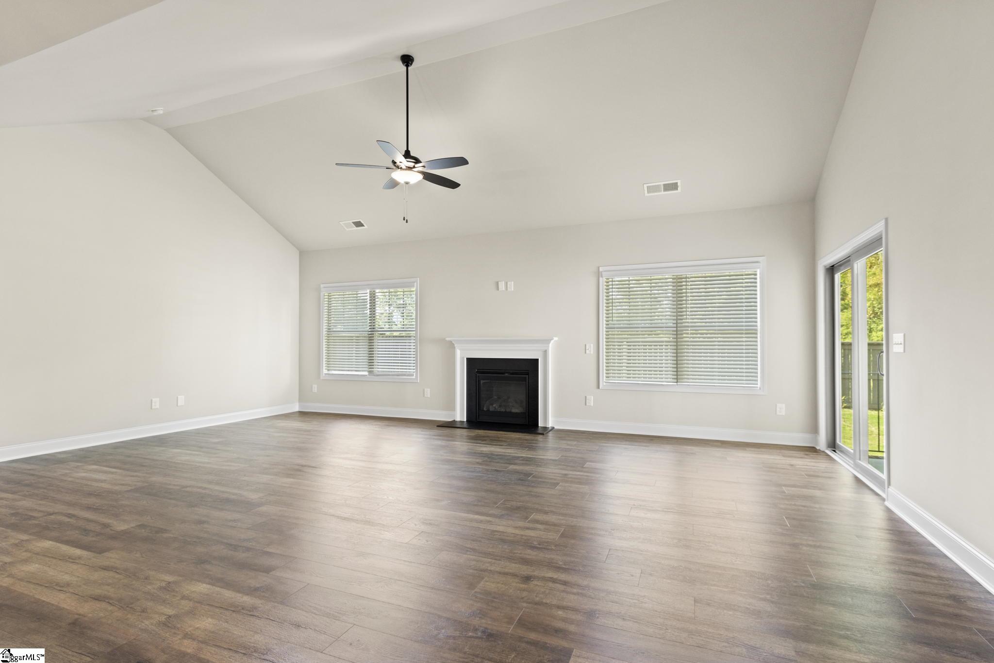 8 Peaceful Court Fountain Inn, SC 29644 - Photo 7 of 24 Gallery Image 7