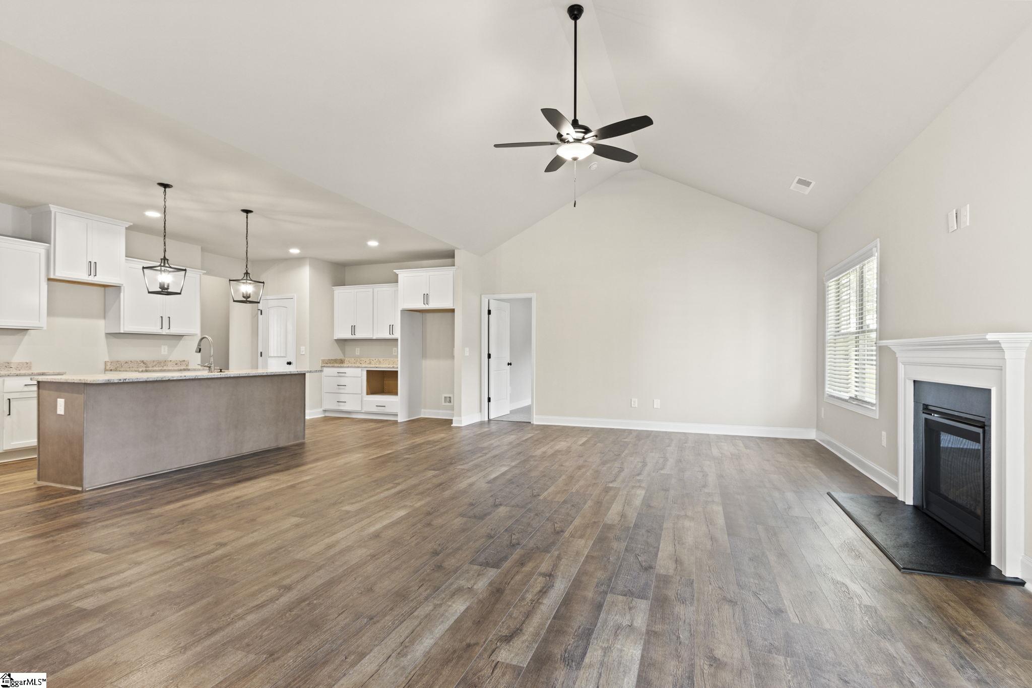 8 Peaceful Court Fountain Inn, SC 29644 - Photo 9 of 24 Gallery Image 9