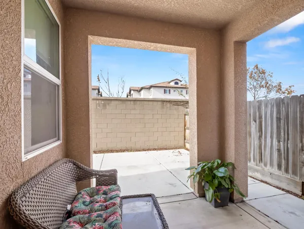 $384,999 | 2566 Mustang Drive, Clovis, CA 93612