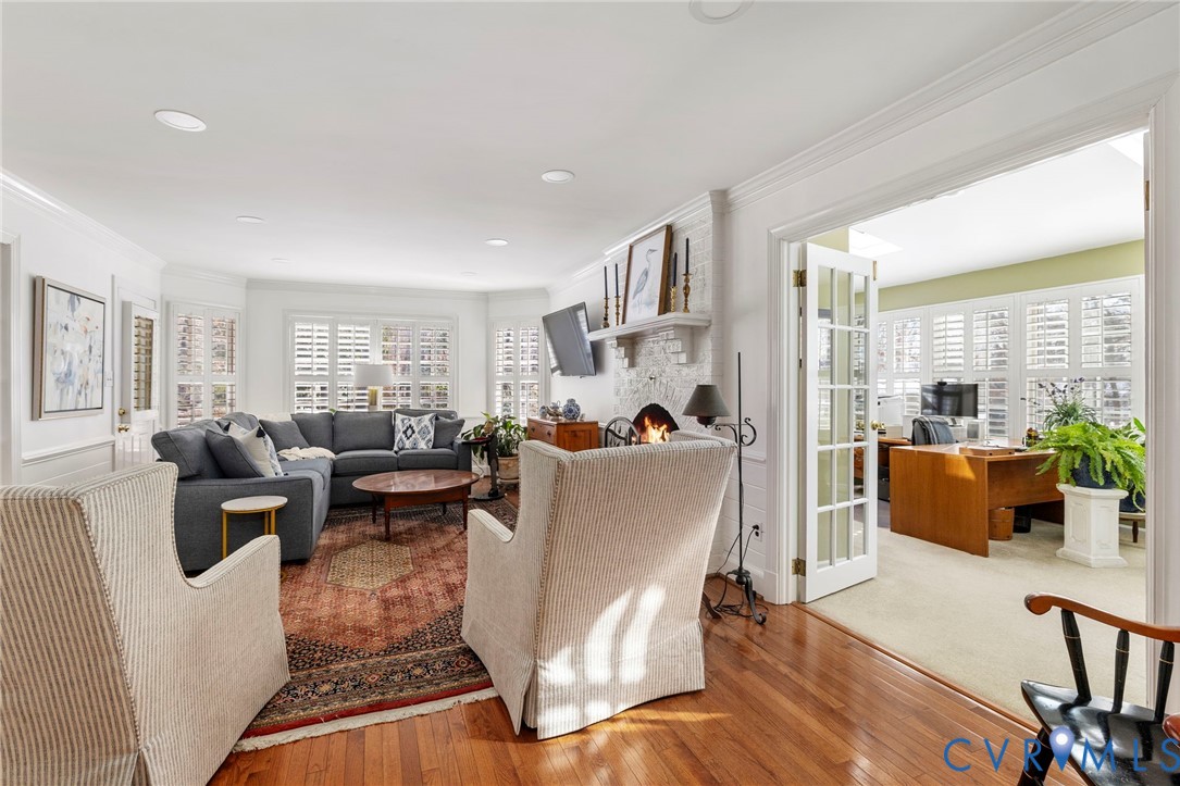 1906 Hickoryridge Road Henrico, VA 23238 - Photo 11 of 40 Family Room opens to Sun Room