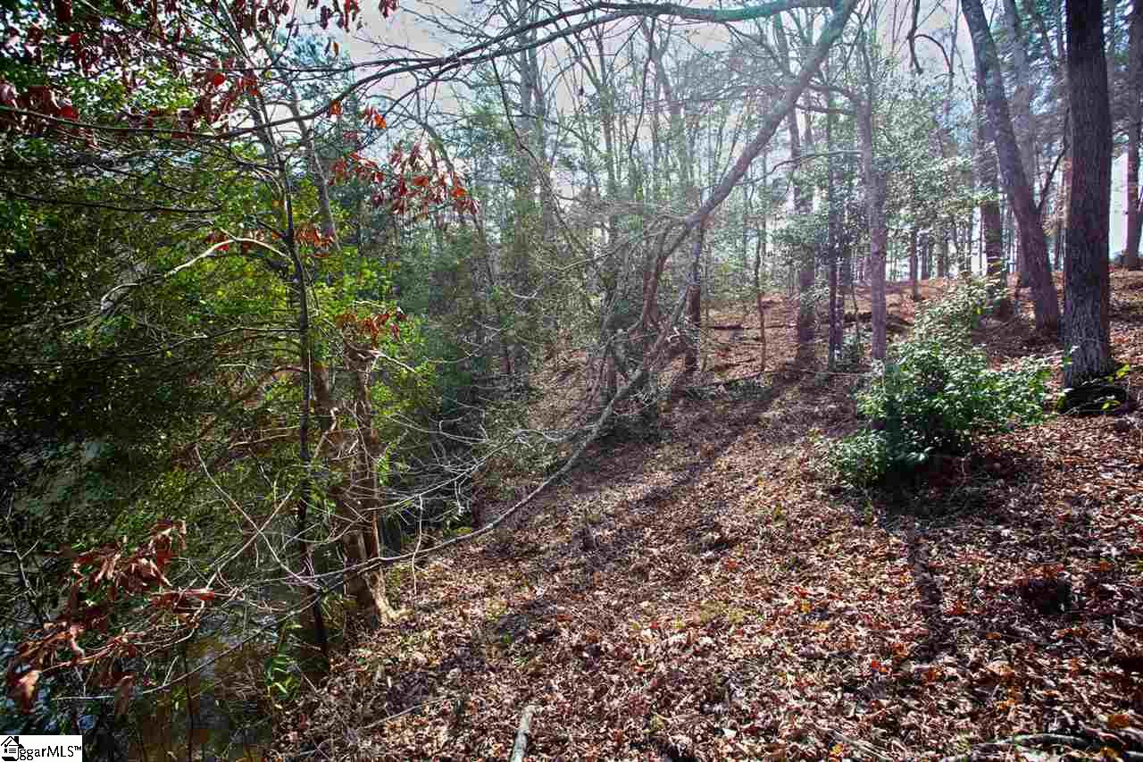 60 Harbor Point Road Seneca, SC 29672 - Photo 14 of 36 Gallery Image 14