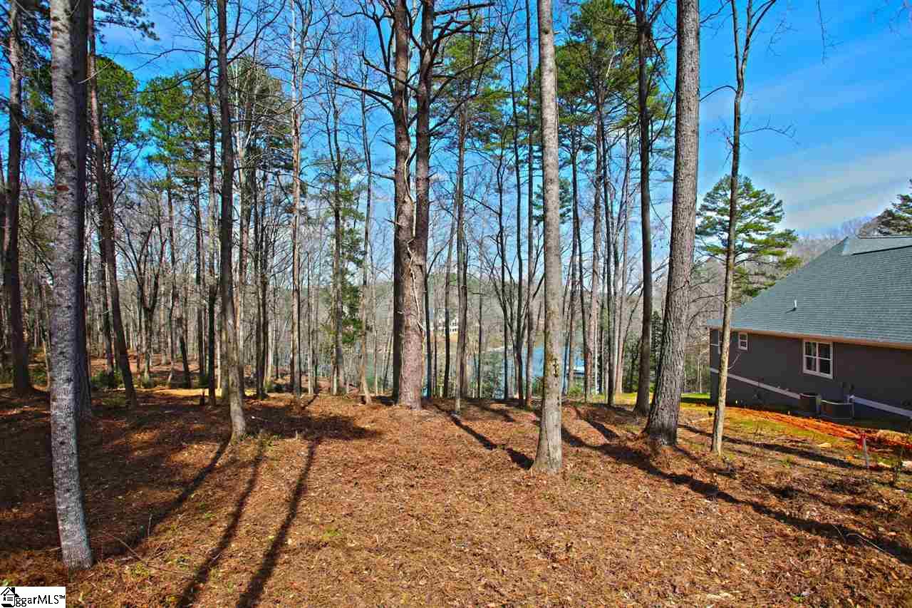 60 Harbor Point Road Seneca, SC 29672 - Photo 33 of 36 Gallery Image 33