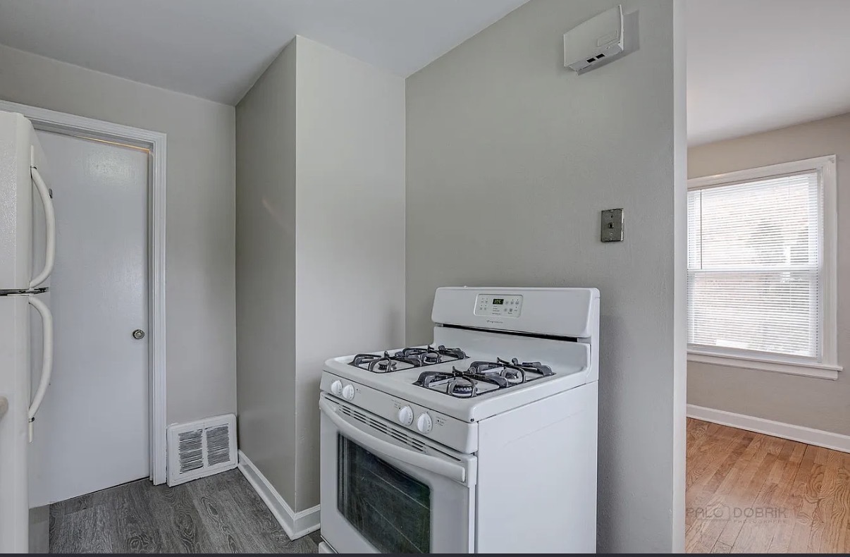 617 Waukegan Road Deerfield, IL 60015 - Photo 11 of 19