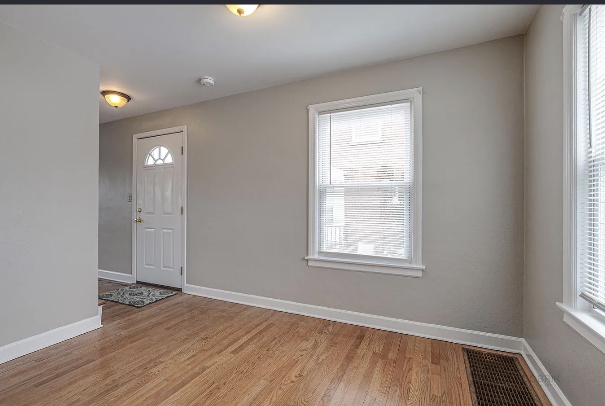 617 Waukegan Road Deerfield, IL 60015 - Photo 3 of 19