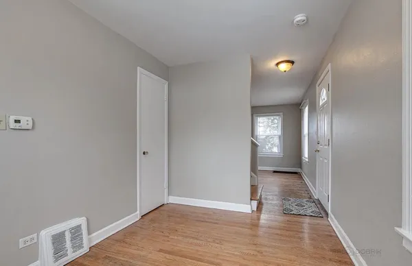 $299,900 | 617 Waukegan Road, Deerfield, IL 60015