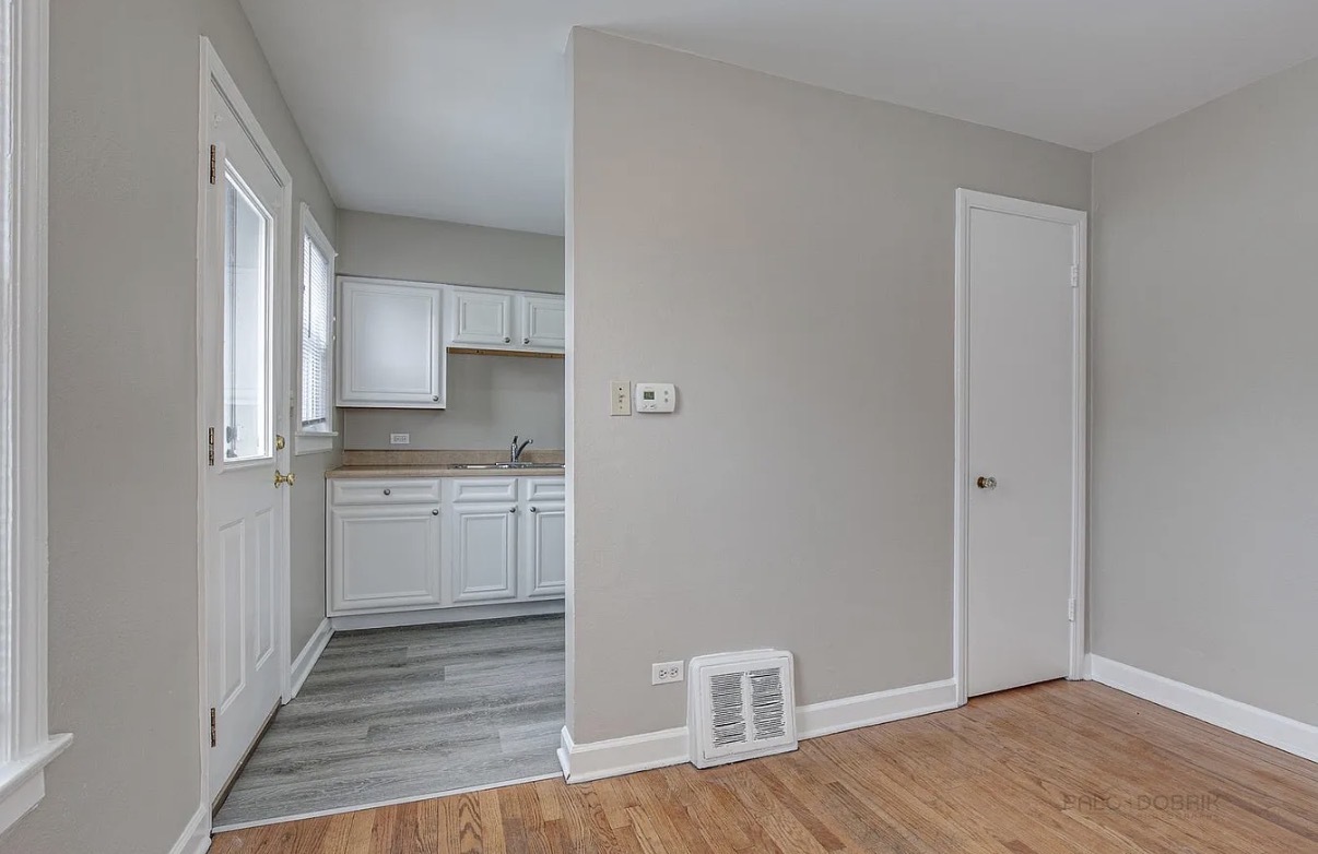 617 Waukegan Road Deerfield, IL 60015 - Photo 9 of 19