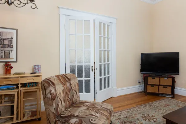 $169,900 | 117 West Frederick Street, Unit 2, Staunton, VA 24401