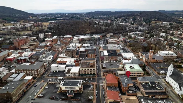 $169,900 | 117 West Frederick Street, Unit 2, Staunton, VA 24401