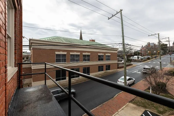 $169,900 | 117 West Frederick Street, Unit 2, Staunton, VA 24401