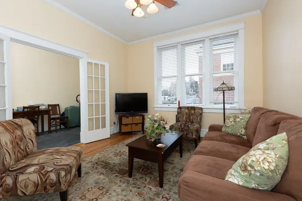 $169,900 | 117 West Frederick Street, Unit 2, Staunton, VA 24401